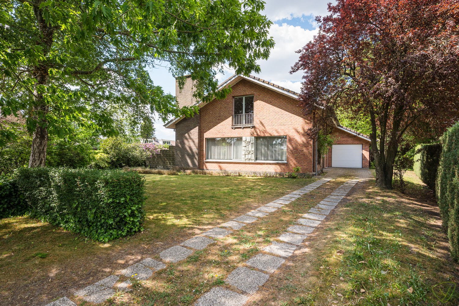 Karaktervolle woning met riante tuin in Eeklo - foto 1