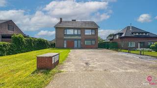 Bij ImmoFusion 7/7 “open huis” : klik op onze 3D-TOUR.Ervaar vastgoed alsof je er zelf doorloopt!Bus 2:...