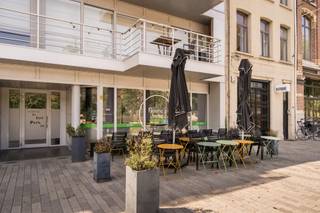 Op zoek naar een veelzijdige handelsruimte op een toplocatie? Dit is uw kans! Ligging: Deze instapklare handelsruimte bevindt zich in het...