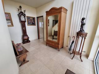 Centraal gelegen in Ramsel vinden we deze charmante en verrassend ruime halfopen bebouwing terug. Deze woning biedt niet alleen een...