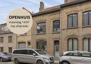 Wonen in hartje Nieuwpoort, op wandelafstand van allesZeer veel ruimte – 5 slaapkamers & kelderOp te frissen volgens uw eigen smaak en...