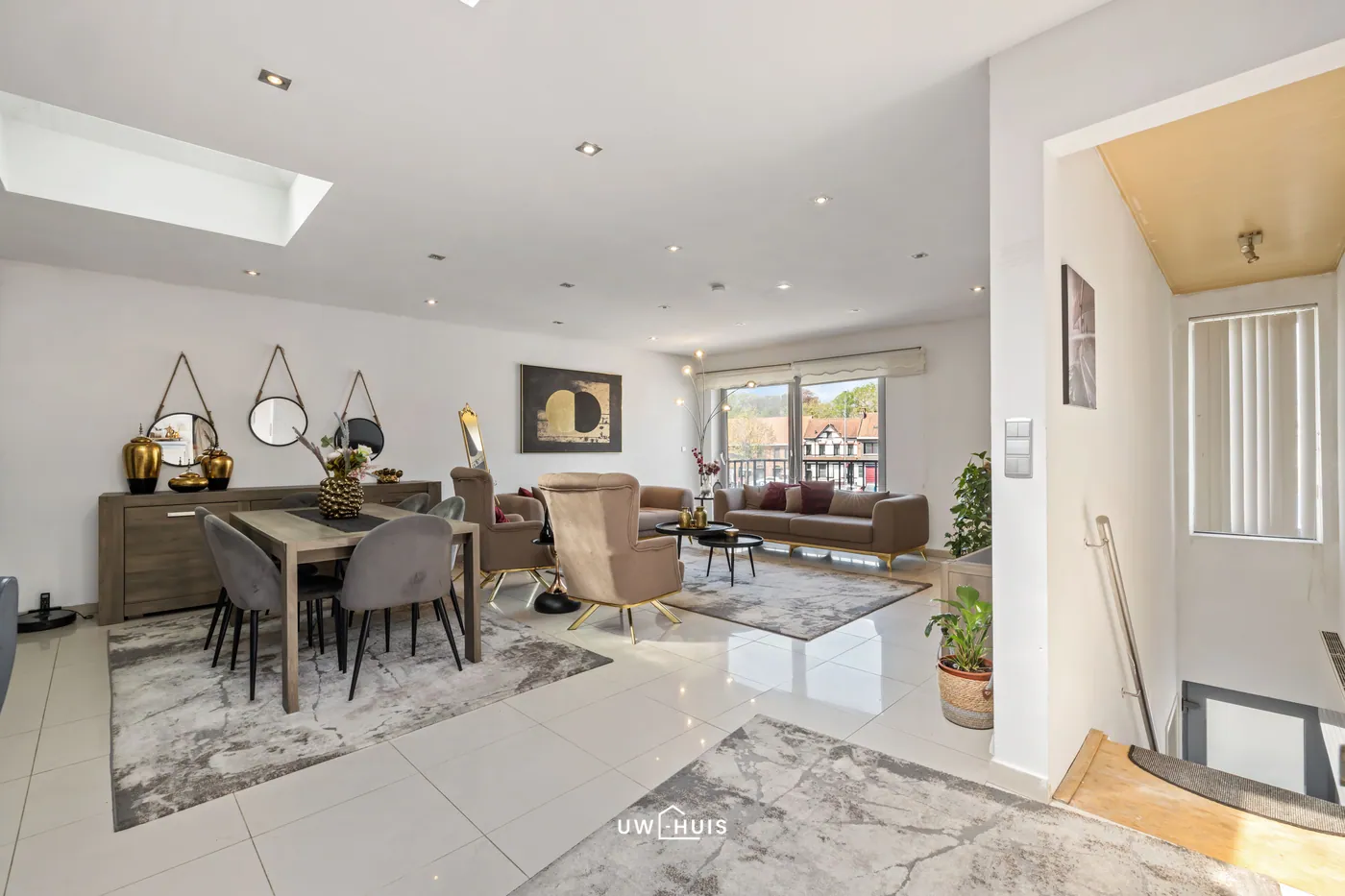 RUIM 2-SLPK APPARTEMENT MET DUBBELE GARAGE EN 40M² TERRAS - foto 3