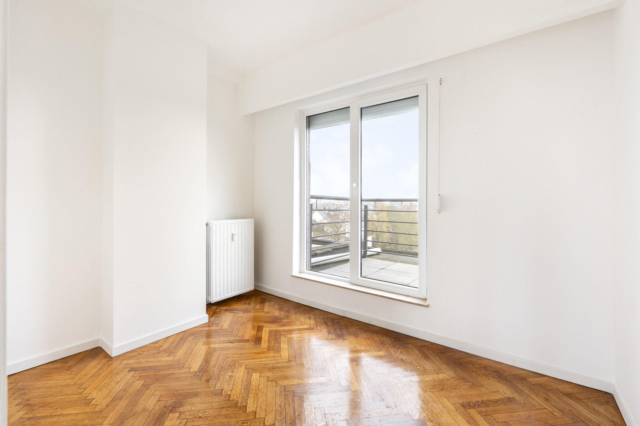 ANTWERPEN - Vernieuwd appartement met royaal terras - foto 4