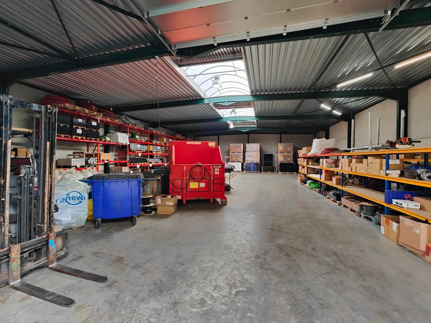 570 m² opslagruimte langs Kortrijksestraat (N50) - photo 2