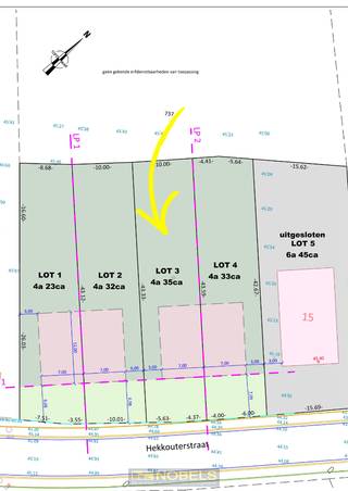BOUWGROND van ca. 435 m², gelegen op een AANGENAME LOCATIE in de Hekkouterstraat te Lierde. Dit perceel is geschikt voor het bouwen van een HALFOPEN BEBOUWING en biedt een UITSTEKENDE OPPORTUNITEIT om een GEZINSWONING te realiseren op een RUSTIGE en GOED BEREIKBARE LIGGING. Een extra troef is het GROENE UITZICHT ACHTERAAN, waardoor u kan genieten van een AANGENAME WOONOMGEVING en een mooi contact met het OMLIGGENDE LANDSCHAP. <br />GEEN BOUWVERPLICHTING! <br /><br />Oppervlakte: ca. 435 m²<br />Perceelbreedte: 10m<br />Perceeldiepte: 43.33m<br />Bebouwbare oppervlakte: 84m²<br /><br />Adres: Hekkouterstraat lot 3 te Lierde<br /><br />G-score en P-score: A