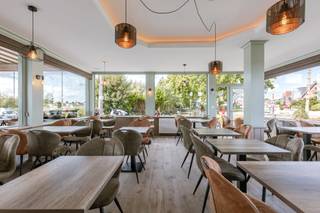 Contacteer Simon voor meer info of een bezoek via +32 498 12 37 08 of via Simon@vicusvastgoed.beDit karaktervolle pand combineert authenticiteit met...