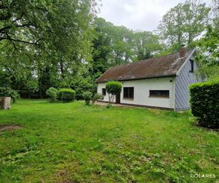 *** RESERVE YOUR VISIT VIA WWW.POLARES.EU ***This detached house from the mid-1950s is located in an exceptionally wooded and peaceful area, situated...