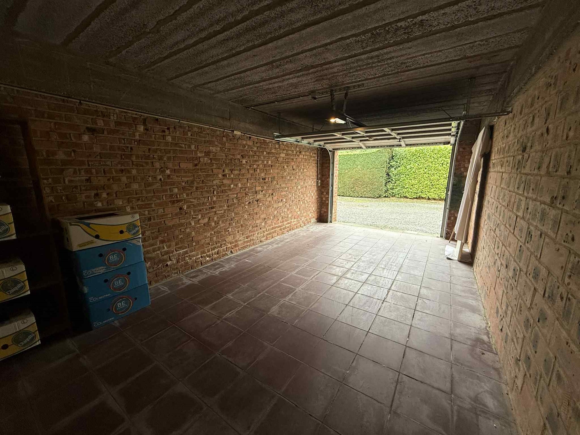 Garage for rent in Berchem-Sainte-Agathe with 2 bedrooms - photo 3