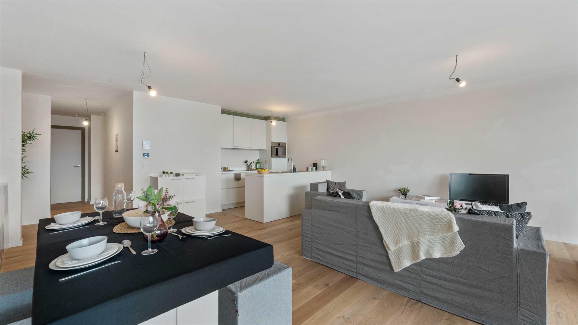 Stijlvol en energiezuinig nieuwbouwappartement met 2 slaapkamers te koop aan de rand van Veurne - foto 3