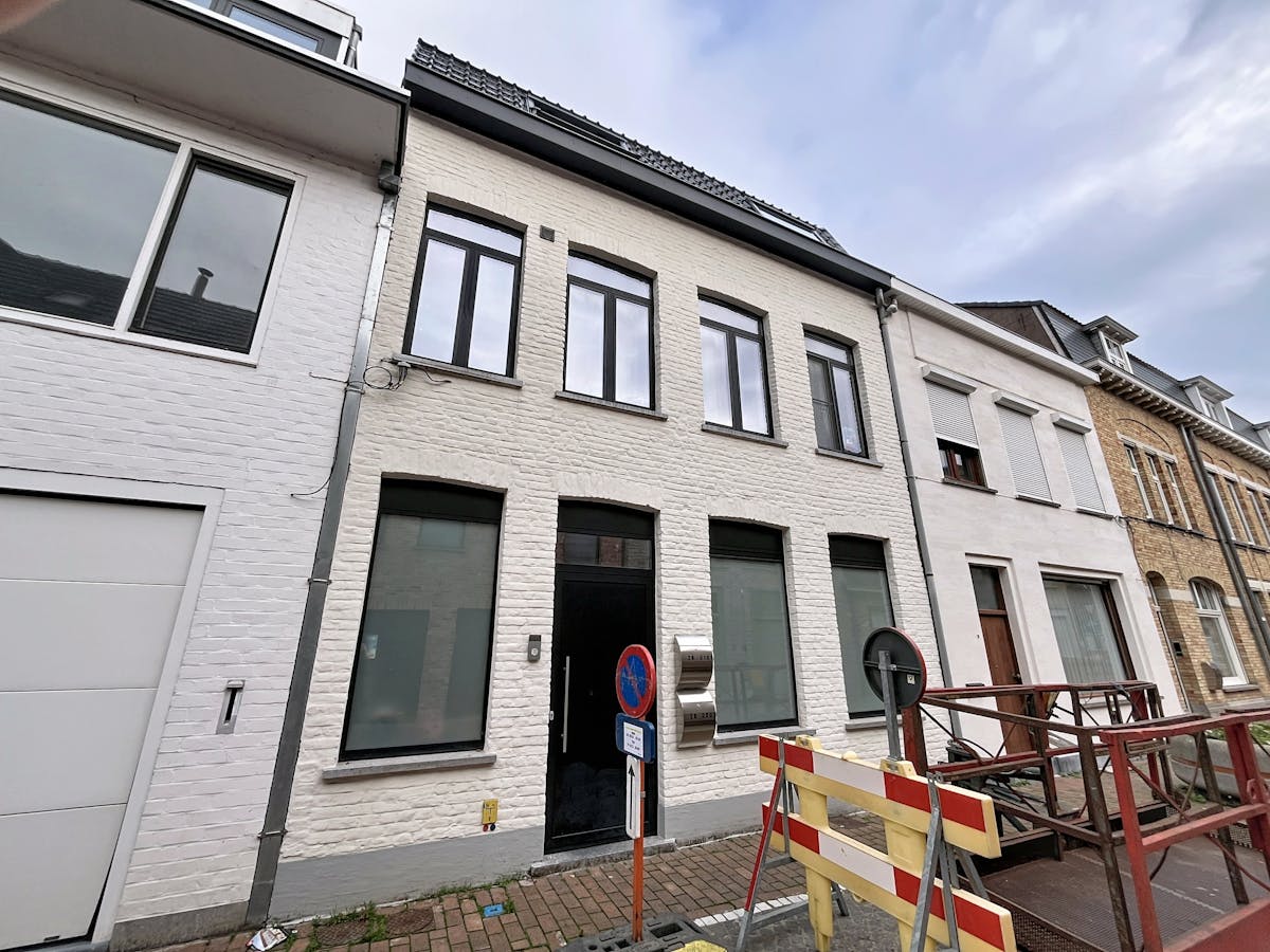 Gelijkvloers appartement met 2 kamers en koer in Poperinge - foto 2