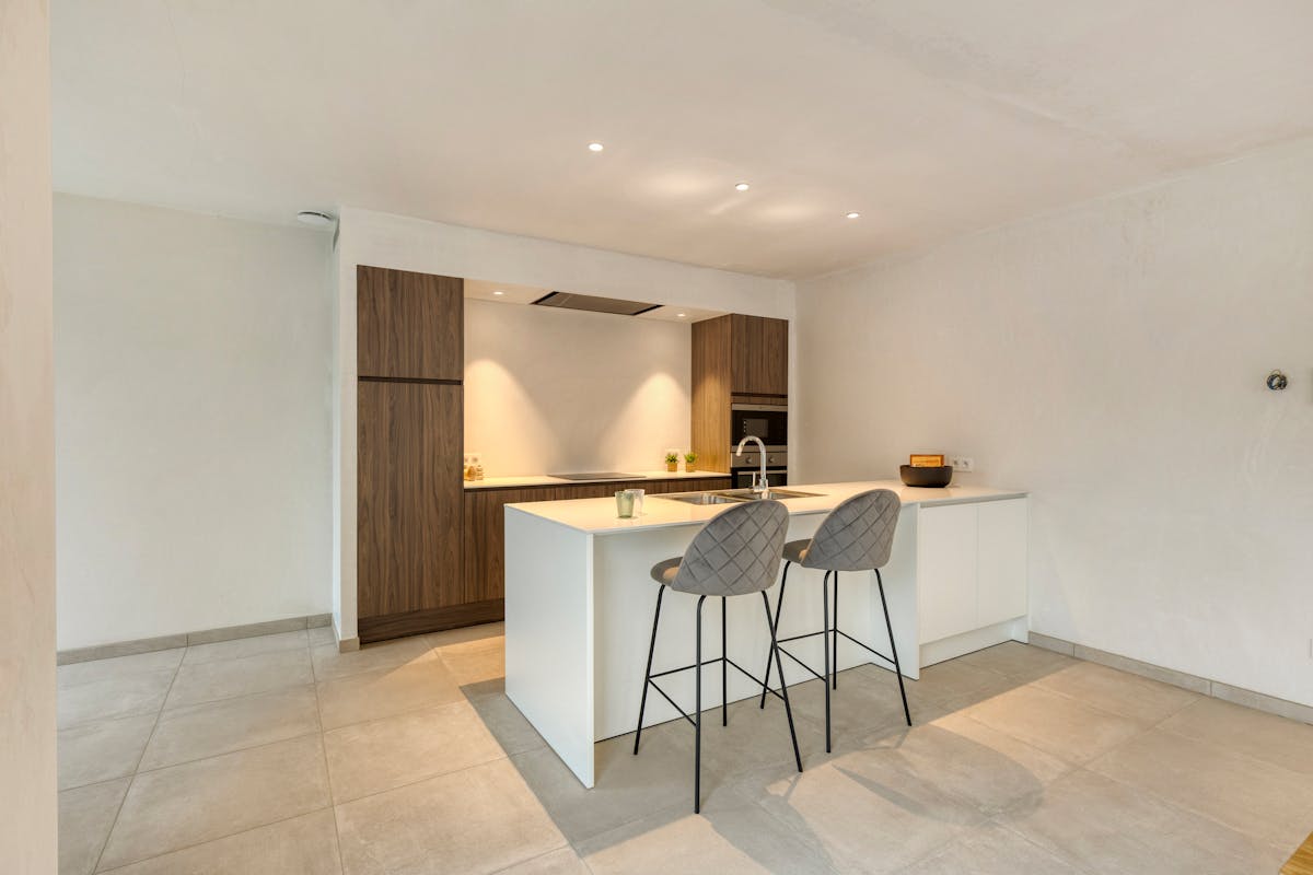 Modern wonen in Krombeke: hoogwaardig nieuwbouwhuis te koop - foto 4