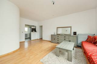 <p><span>Appartement met twee slaapkamers in Willebroek</span></p><p><span> </span></p><p><span>Dit aangename appartement te koop is gelegen op de August van Landeghemstraat, op wandelafstand van winkels, openbaar vervoer en andere voorzieningen. Dankzij de nabijheid van het centrum van Willebroek en de oprit van de A12 geniet het appartement van een uitstekende bereikbaarheid. </span></p><p><span> </span></p><p><span>Het appartement bevindt zich in een kleinschalig appartementsgebouw. Bij het binnenkomen kom je terecht in een ruime en lichtrijke woonkamer, die aansluit op de open keuken. De keuken beschikt over voldoende kastruimte en sluit mooi aan bij de leefruimte. Verder omvat het appartement twee ruime slaapkamers en een grote badkamer. </span></p><p><span> </span></p><p><span>Indeling:</span></p><p><span>- Ruime woonkamer</span></p><p><span>- Open keuken</span></p><p><span>- Slaapkamer 1</span></p><p><span>- Slaapkamer 2</span></p><p><span>- Badkamer</span></p><p><span> </span></p><p><span>Troeven:</span></p><p><span>- Centrale en gunstige ligging in Willebroek</span></p><p><span>- Twee ruime slaapkamers</span></p><p><span> </span></p><p><span>Ben jij geïnteresseerd in dit appartement te koop in Willebroek, ben je op zoek naar ander vastgoed, een investering of wens je de waarde van jouw eigendom te kennen? Dan ben je bij BOLT Immo aan het juiste adres! Wij helpen jou graag verder.</span><span> </span></p>