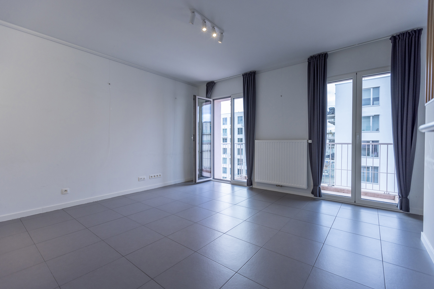 Lichtrijke studio in residentie Canal Wharf Brussel - foto 4