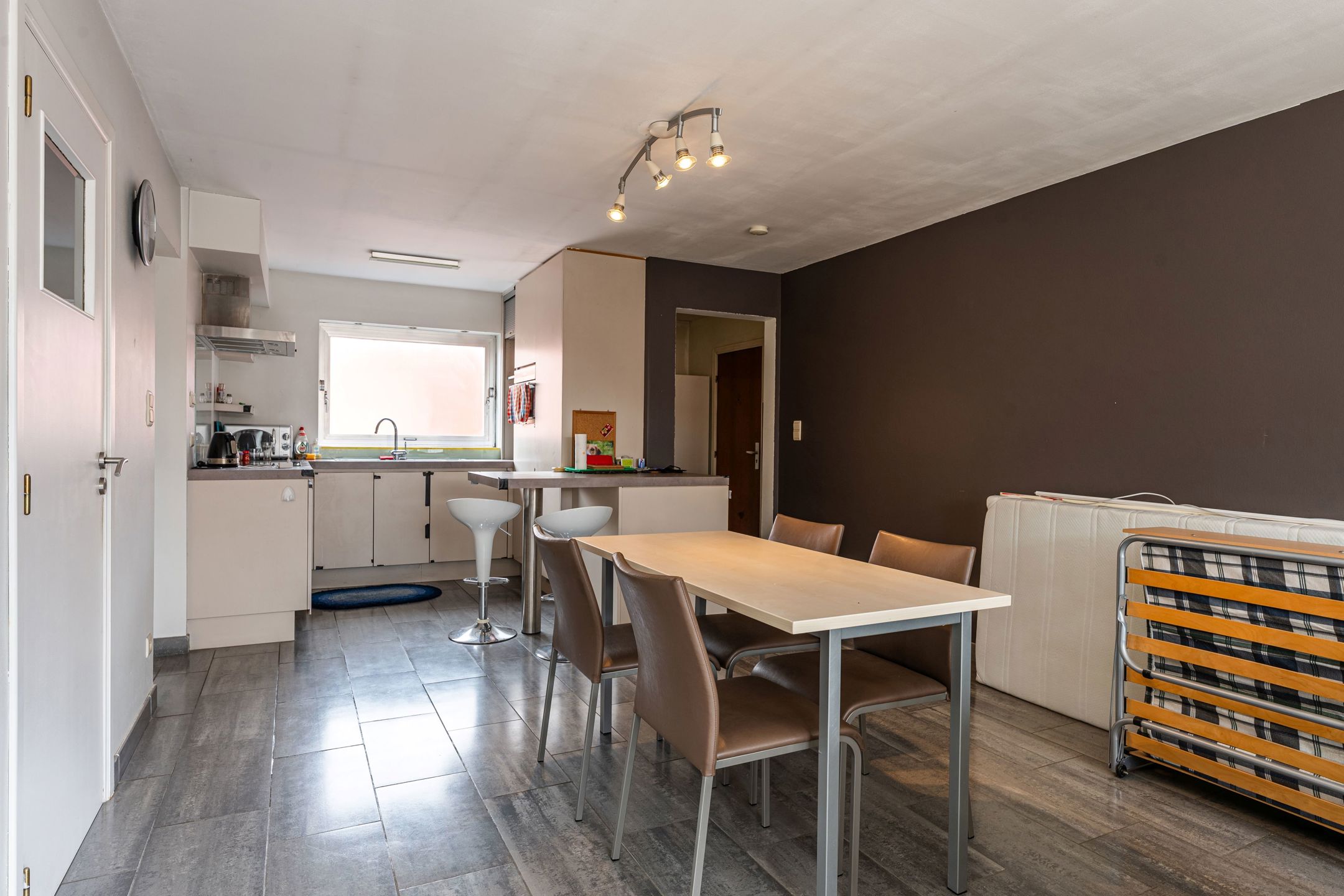 2-slaapkamer appartement op een steenworp van het historisch centrum. - foto 5