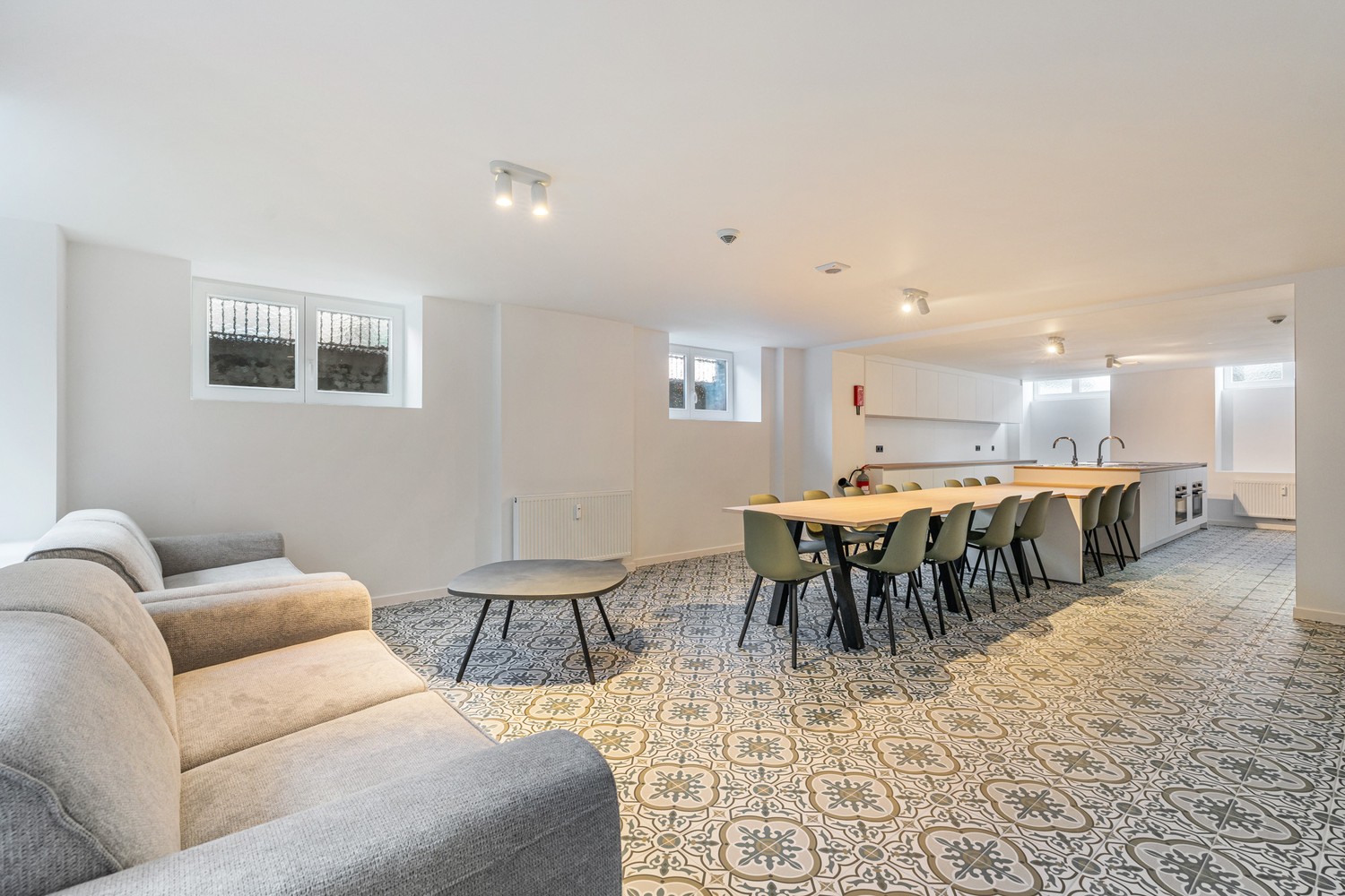 TOTAALRENOVATIE MONTFORTANENKLOOSTER met gemeubelde SWO-studentenkamers nabij het station te Leuven! - foto 4