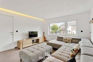 De woning in de Groenstraat 95 te Houthalen-Helchteren is een instapklare gezinswoning die in 2014 volledig en grondig gerenoveerd werd...