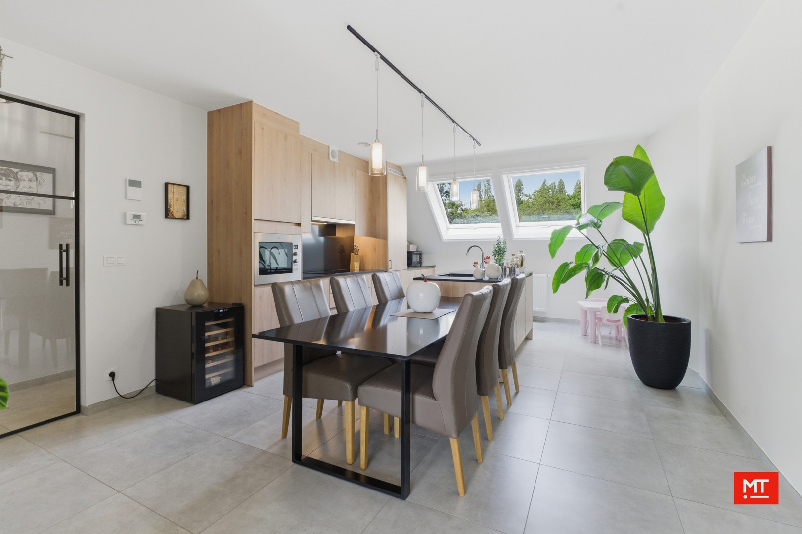 Modern, instapklaar appartement met 2 slpk en zonnig terras in centrum Zonnebeke - foto 2