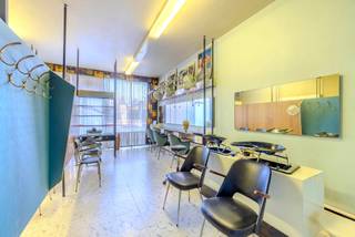 Pal in het centrum van Gierle kan je dit zeer ruime, te renoveren handelshuis vinden op een perceel van 492m²! Kortom de ideale...