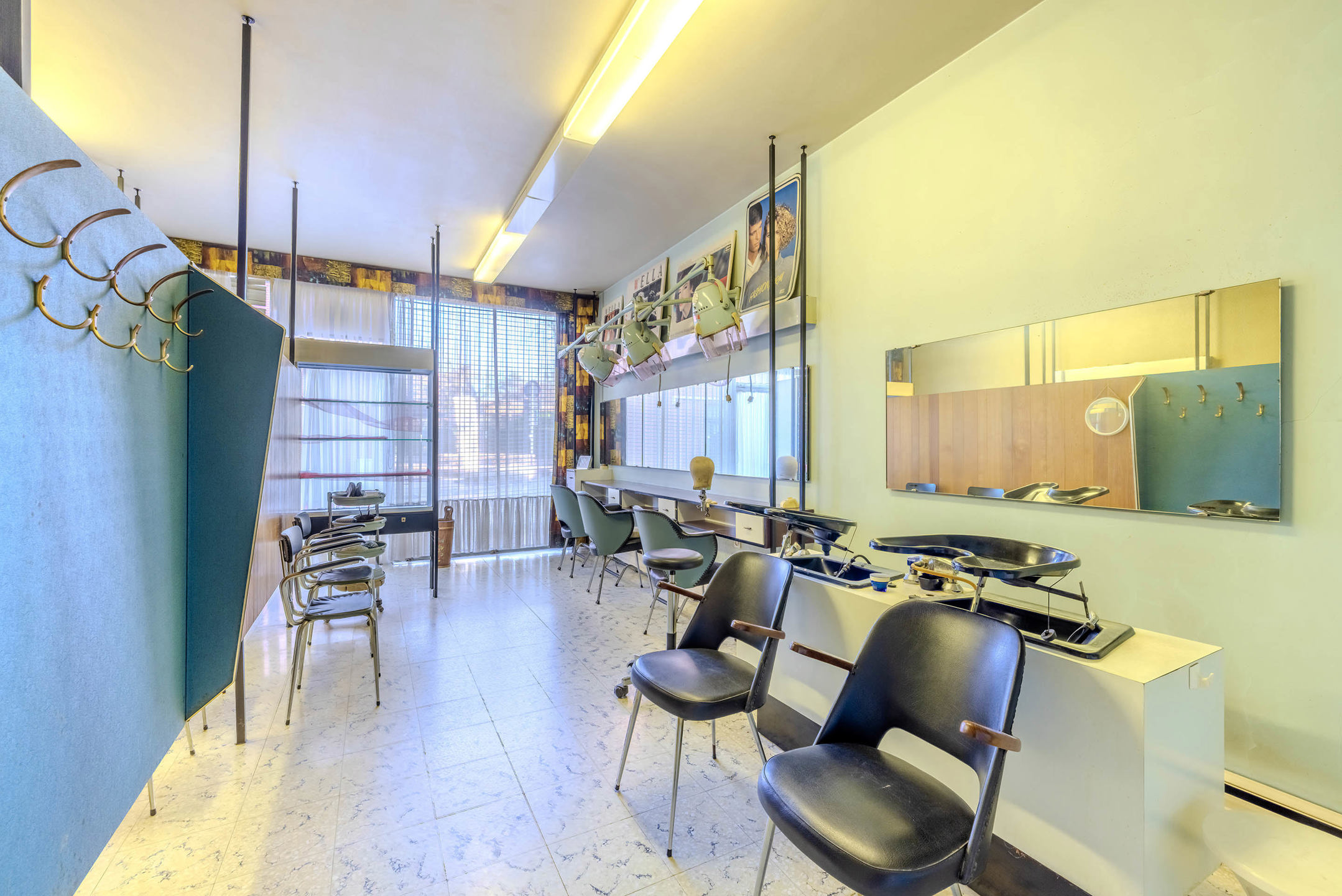 Ruim handelshuis in centrum Gierle op 492 m²!  - foto 2