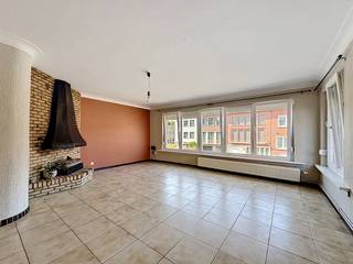 Het appartement is gelegen in een kleinschalig gebouw in een rustige woonwijk nabij winkels, horeca, openbaar vervoer,...Appartement op de...