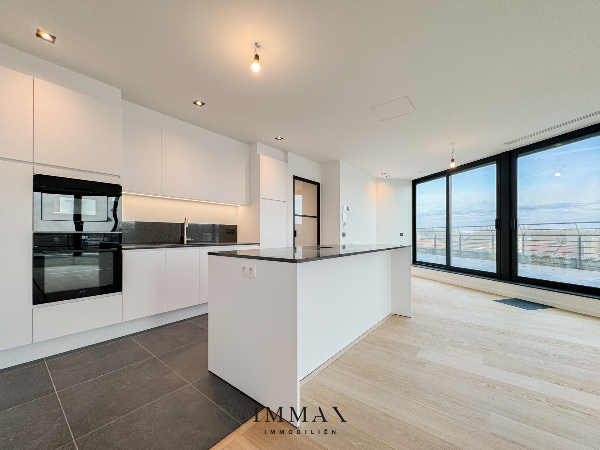 Gerenoveerde penthouse met zongericht en uitzonderlijk groot terras - foto 3