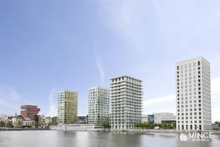 <p>Welkom in dit bijzondere appartement aan de Kattendijkdok Westkaai in hartje Antwerpen.<br />Dit moderne woonoppervlak van 123 vierkante meter, gelegen op de gelijkvloerse verdieping, biedt u de perfecte combinatie van comfort en toegankelijkheid.<br /><br />Met een ruime woonkamer, een goed uitgeruste keuken en twee sfeervolle slaapkamers is dit appartement ideaal voor zowel eenpersoonshuishoudens als koppels die op zoek zijn naar ruimte en licht.<br />U kunt ook genieten van de zorgvuldig ontworpen badkamer, uitgerust met moderne voorzieningen die aan al uw behoeften voldoen.<br /> </p>

<p>Een van de vele voordelen van dit appartement is de directe toegang tot de garage, wat het dagelijkse leven aanzienlijk vergemakkelijkt. Bovendien is er een garagebox bij te huren voor € 150 per maand.<br /><br /><br />U ervaart hier het gemak van wonen in een eigentijdse omgeving, in een gebouw dat in 2015 is opgeleverd.<br /><br />De nabijheid van het bruisende stadsleven en de vaak voorkomende evenementen aan de kade maken van deze locatie een ware hotspot.<br />Dit instapklare appartement biedt het beste van twee werelden: de rust van een woonwijk en de levendigheid van de stad.<br /><br />Laat deze kans niet liggen en plan snel een bezichtiging om de mogelijkheden van dit mooie appartement zelf te ervaren.</p>