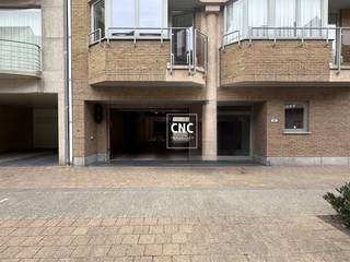 Parking space in the center of Knokke, near the Lippenslaan, near the Winston Churchilllaan and the Zoutelaan.Floor: -1.Would you like additional information or to schedule a visit? Contact Nathalie Colpaert at 0495/62 18 81 or via mail info@immocnc.be.