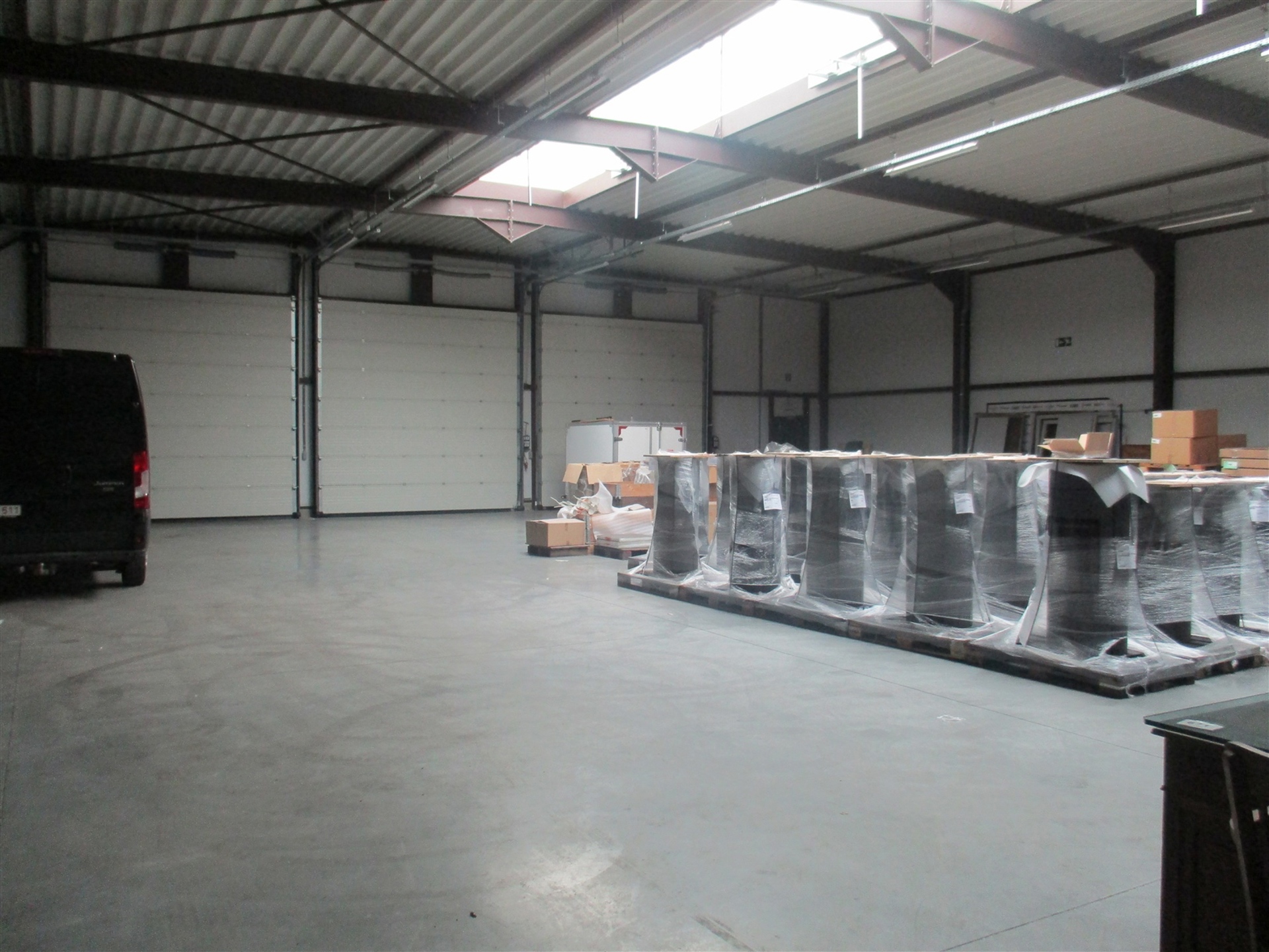 Magazijn Unit 18 met mezzanine 1.530 m² te huur - foto 3