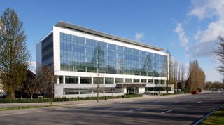 Woluwe Gate - Boulevard de la Woluwe 2, 1150 Woluwe-Saint-PierreRENT OFFICES3/6/9 years - 165 €/m²/yearRent parking...