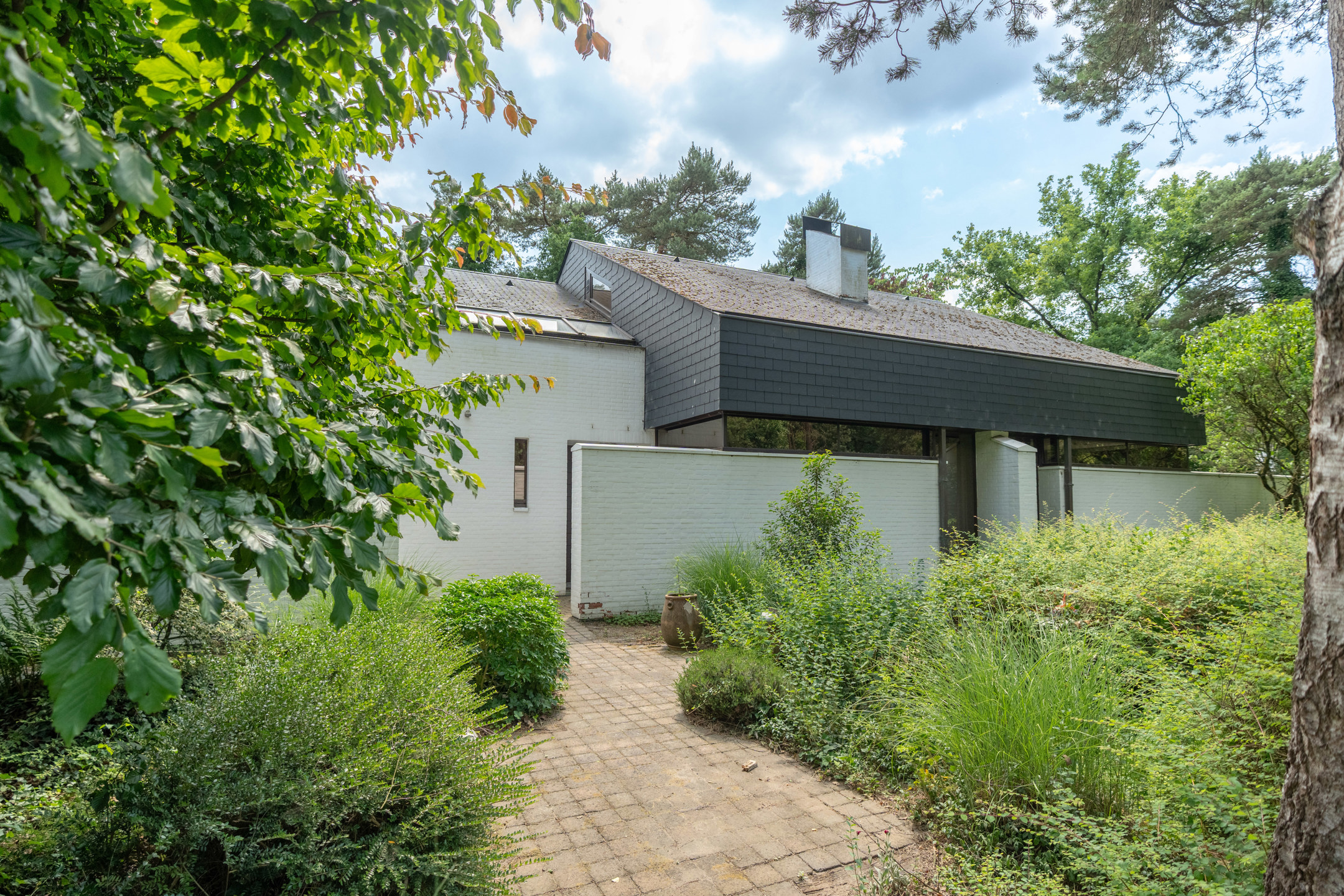 Ruime architectenvilla met 8 slpk's op 1.832 m² te Vosselaar - foto 1