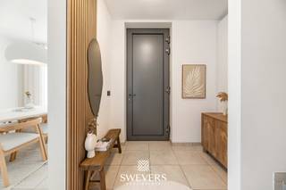 Voor meer info en foto’s, surf naar www.swevers.be – In een rustige en kindvriendelijke buurt van Leopoldsburg wacht deze instapklare halfopen...