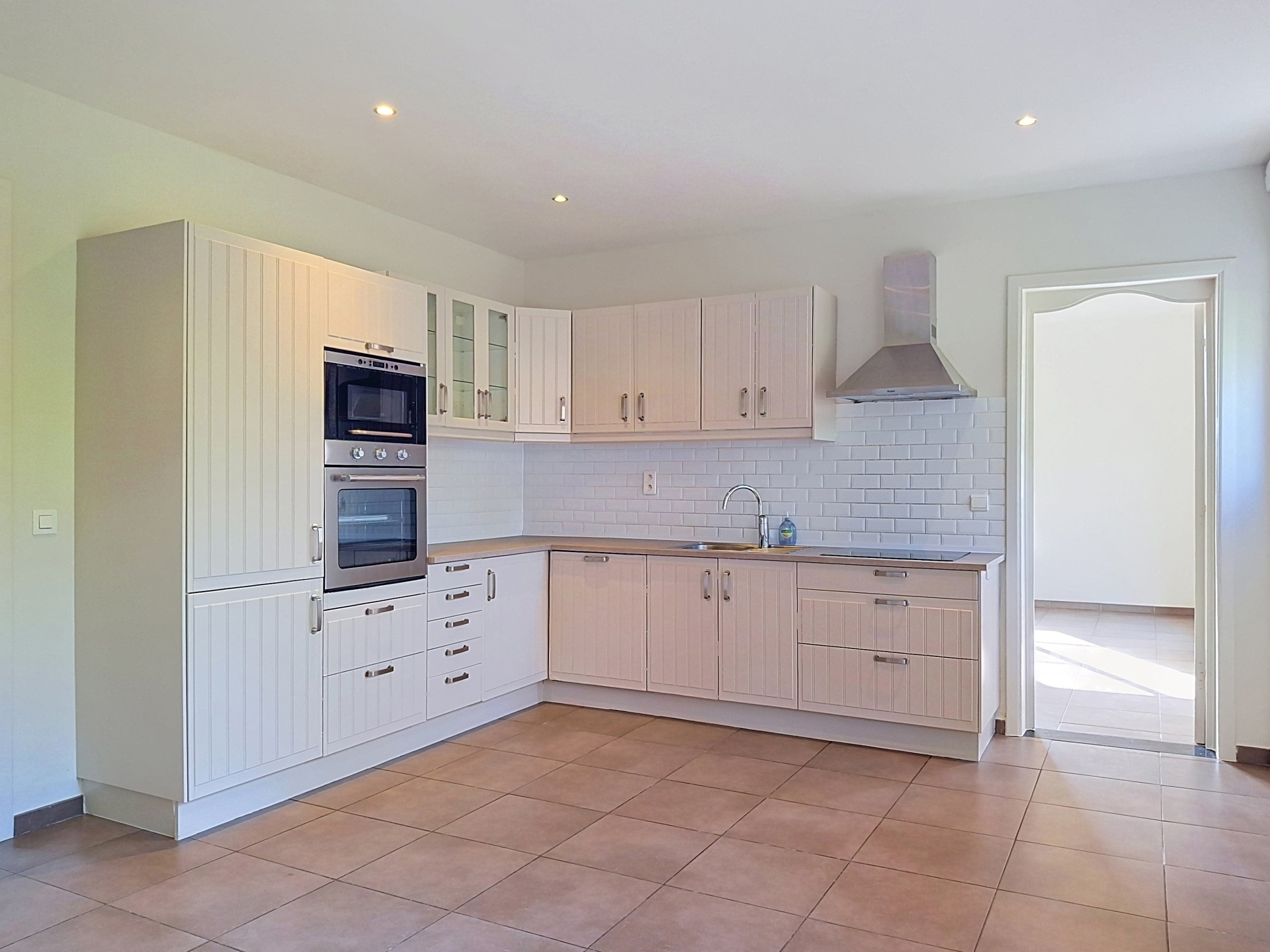 GEZINSWONING VAN ± 275 M² – 6 SLAAPKAMERS – GROTE TUIN - foto 5