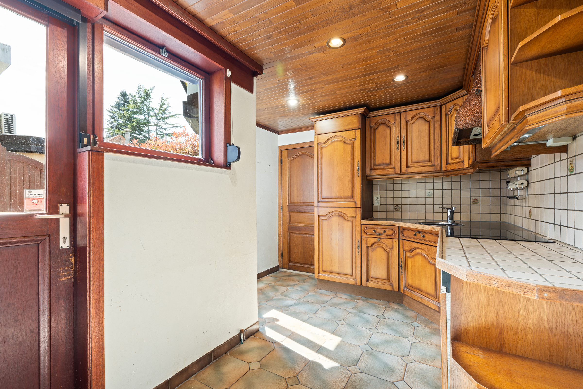 Halfopen Woning nabij centrum Kruibeke - foto 5