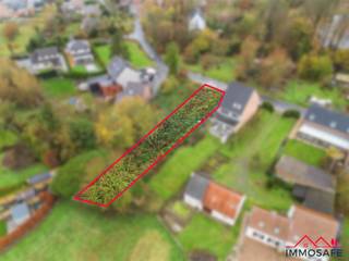 <p><span><span>Pastorijweg 20 in Hekelgem: bouwgrond voor een halfopen bebouwing</span></span></p><p><span><span>Op een rustige, charmante locatie in Hekelgem ligt deze knappe bouwgrond te wachten op iemand met een goed plan.</span></span></p><p><span><span> </span></span></p><ul><li><span><span>Geschikt voor een </span><strong>halfopen bebouwing</strong></span></li><li><span><span>Rustige straat met hoofdzakelijk plaatselijk verkeer</span></span></li><li><span><span>Vlotte verbinding naar Aalst, Ternat en de E40</span></span></li><li><span><span>Winkels, scholen en openbaar vervoer binnen handbereik</span></span></li><li><span><span>Mooie oriëntatie, Zuid, met mogelijkheden voor een zonnig terras of tuin</span></span></li><li><span><span>Verkavelingsplan in orde</span></span></li></ul><p><span><span> </span></span></p><p><span><span>Met dit perceel bouw je niet alleen een huis, maar een plek waar je thuiskomt en waar je buren je vriendelijk groeten wanneer je de oprit afwandelt met koffie in de hand.</span></span></p><p><span><span>Interesse in de bouwmogelijkheden of wens je het terrein ter plaatse te bekijken? Neem gerust contact op. Hier kan jouw nieuwe thuis beginnen.</span></span></p><p><span><span> </span></span></p><p><span><span>Wij bieden U deze bouwgrond aan van 689 m² (Lot 1 + Lot 1a) bestemd voor een halfopen bebouwing, Gelegen Links (LOT 1).</span></span></p><p><span><span> </span></span></p><p><span><span>Geen bouwverplichting. Alle nutsvoorzieningen beschikbaar. Top bereikbaar.</span></span></p><p><span><span> </span></span></p><p><span><span> </span></span></p>