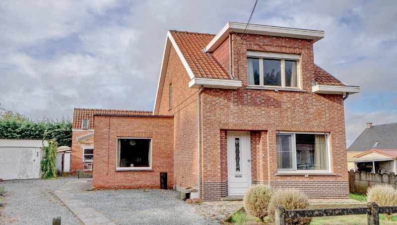 Perceel bouwgrond met af te breken gebouwen - foto 2