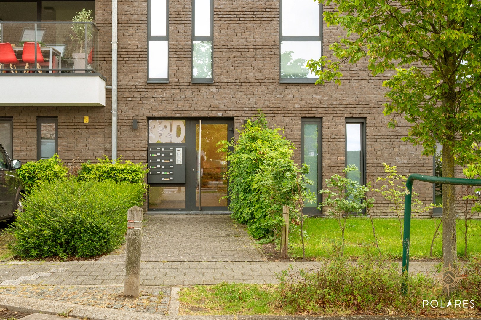 Appartement prêt à emménager et économe en énergie avec jardin ensoleillé et place de parking. - photo 3