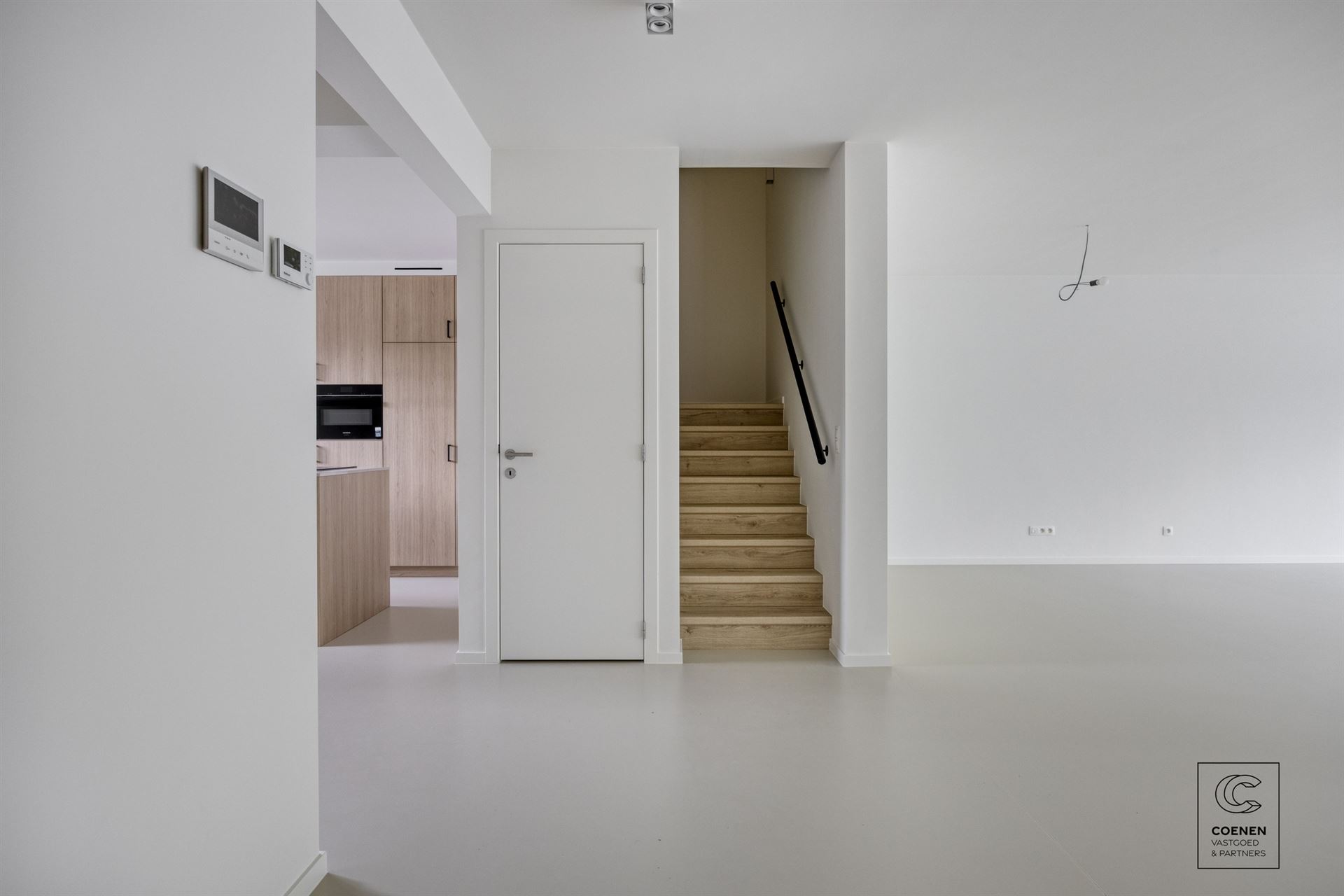 Volledig gerenoveerde woning van 230 m² met 5 slpk's! - foto 3