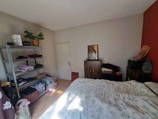 <p></p><p>Een goed gelegen appartement op de eerste verdieping bestaande uit een ruime woonkamer met open, ingerichte keuken, 2 slaapkamers, badkamer, bureel, hal met ingemaakte kast.</p><p></p>