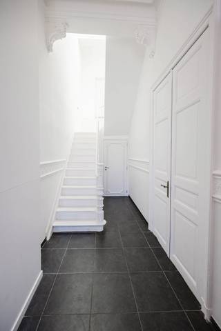 The apartment is part of a charming townhouse dating from around 1890, which was stylishly renovated in 2019 and divided into five...