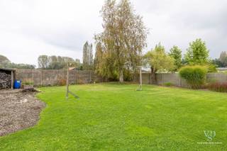Goed gelegen stuk bouwgrond (Open Bebouwing) met landelijke vergezichten.Perceel (G) van 803m².De grensmarkering op de lichtfoto (rood) heeft een...