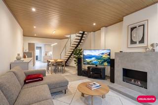Nous trouvons cette maison à vendre sur la Mechelsesteenweg à Willebroek. Que vous recherchiez votre première maison à décorer selon vos goûts ou...