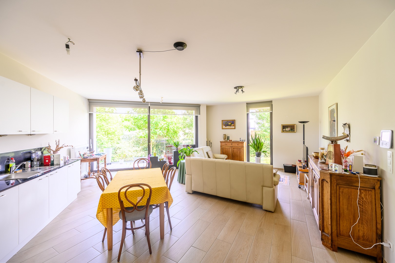 Assistentiewoning met 2 slaapkamers, overdekte parkeerplaats en ruime berging - foto 4