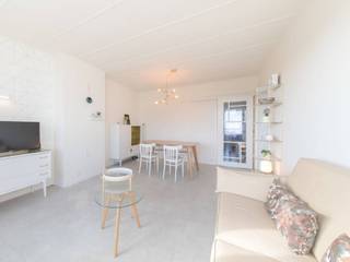 Instapklaar & stijlvol gerenoveerd appartement op toplocatie nabij zee!In het toeristische hart van Bredene, op wandelafstand van zee en...