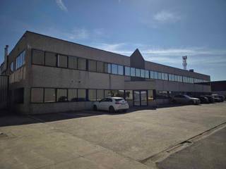 Ben je op zoek naar een kantoorgebouw voor uw bedrijf met zeer goede verbinding in Denderhoutem? Zoek niet verder! Dit kantoorgebouw is alles wat...