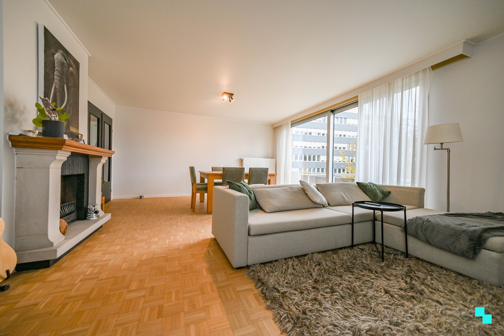 Ruim appartement met ondergrondse autostaanplaats - foto 1