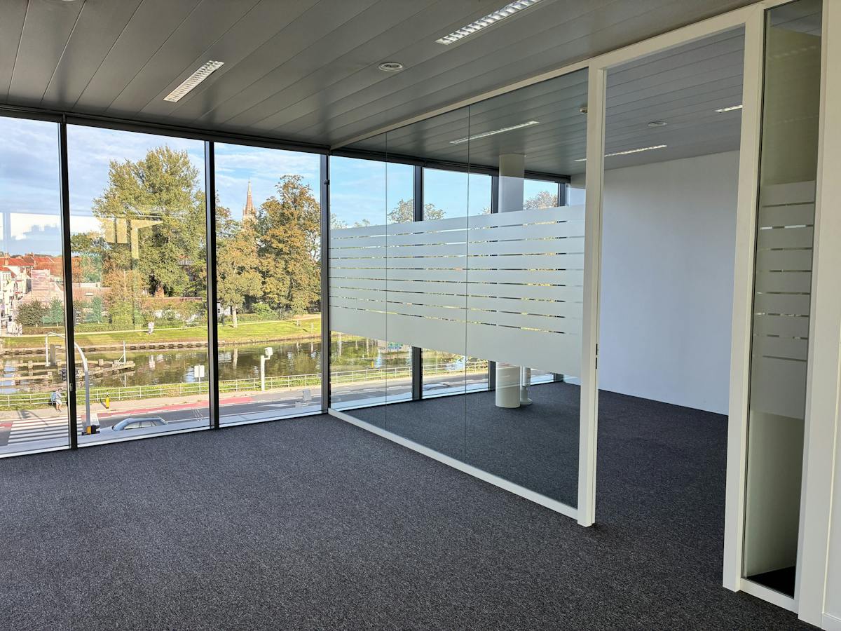 Espace de bureaux (327 m² à 500 m²) avec une visibilité optimale  - photo 5