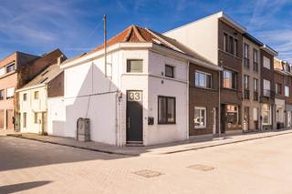 INSTAPKLARE CHARMEWONING IN RUMSTCharmante starterswoning perfect voor wie op zoek is naar een betaalbare én gezellige thuis op een strategische...