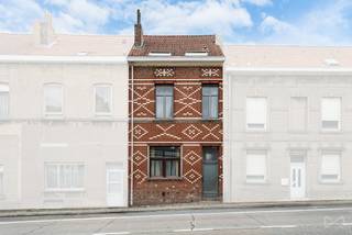 ZAVENTEM - Opportunité d’investissement unique - Cette charmante maison mitoyenne est répartie sur trois niveaux, chacun aménagé comme un...