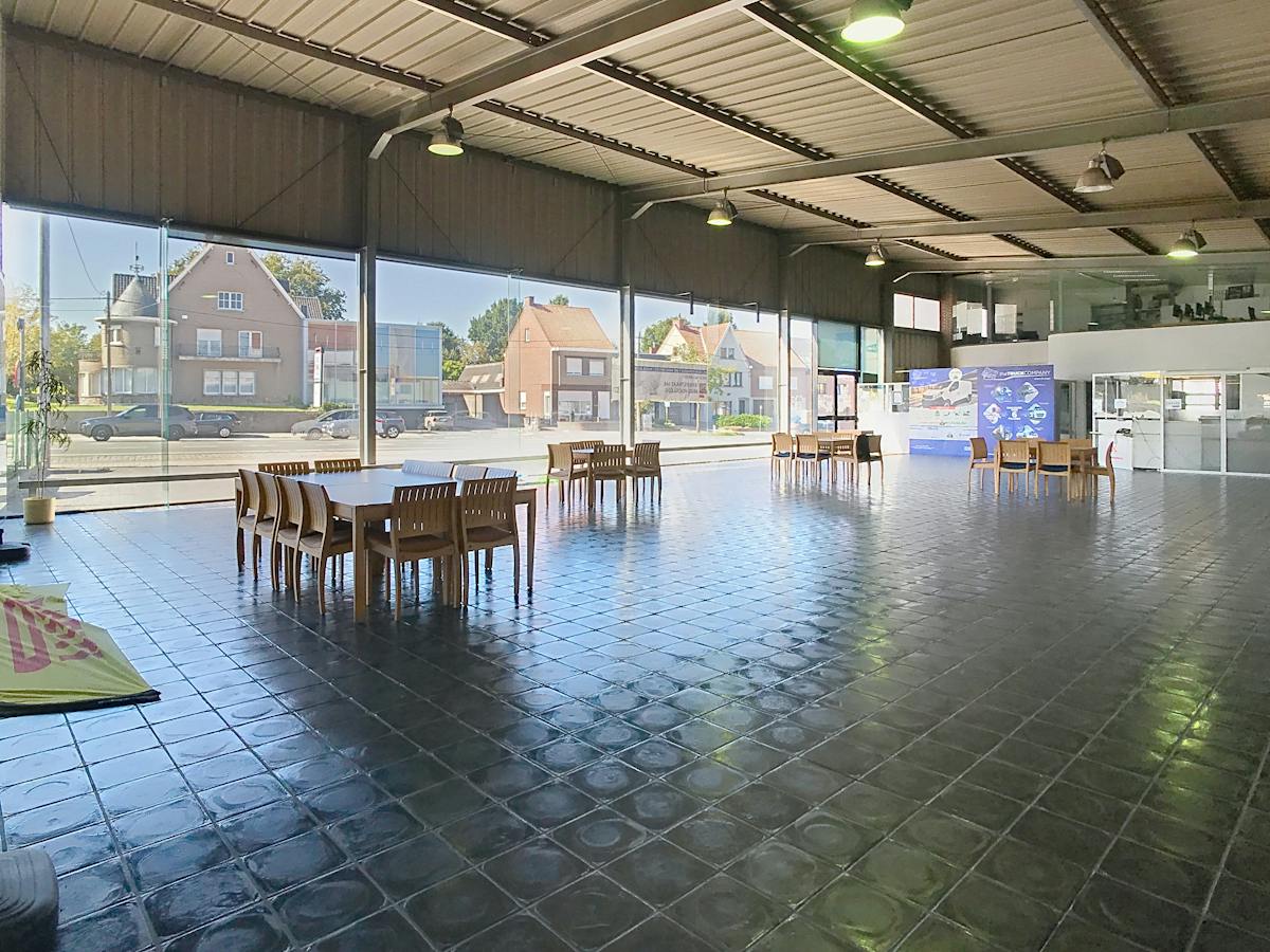 Espace commercial avec une visibilité époustouflante ! - photo 5