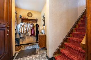 <p><span>Charming villa to renovate</span></p><p><span> </span></p><p><span>* Ground floor : entrance hall, living room with </span></p>